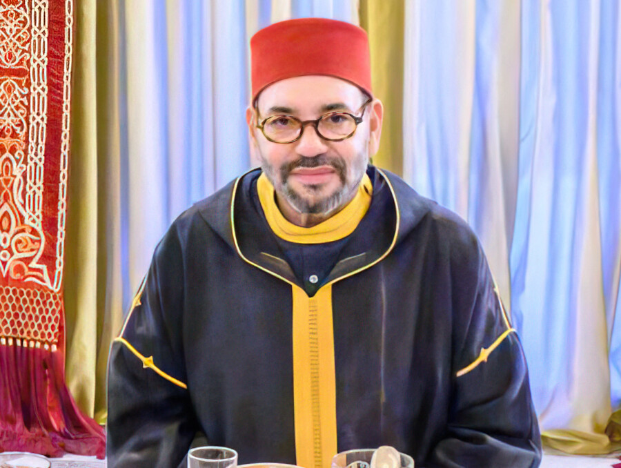 Le Roi Mohammed VI remet un don de fertilisants au profit d'agriculteurs gabonais